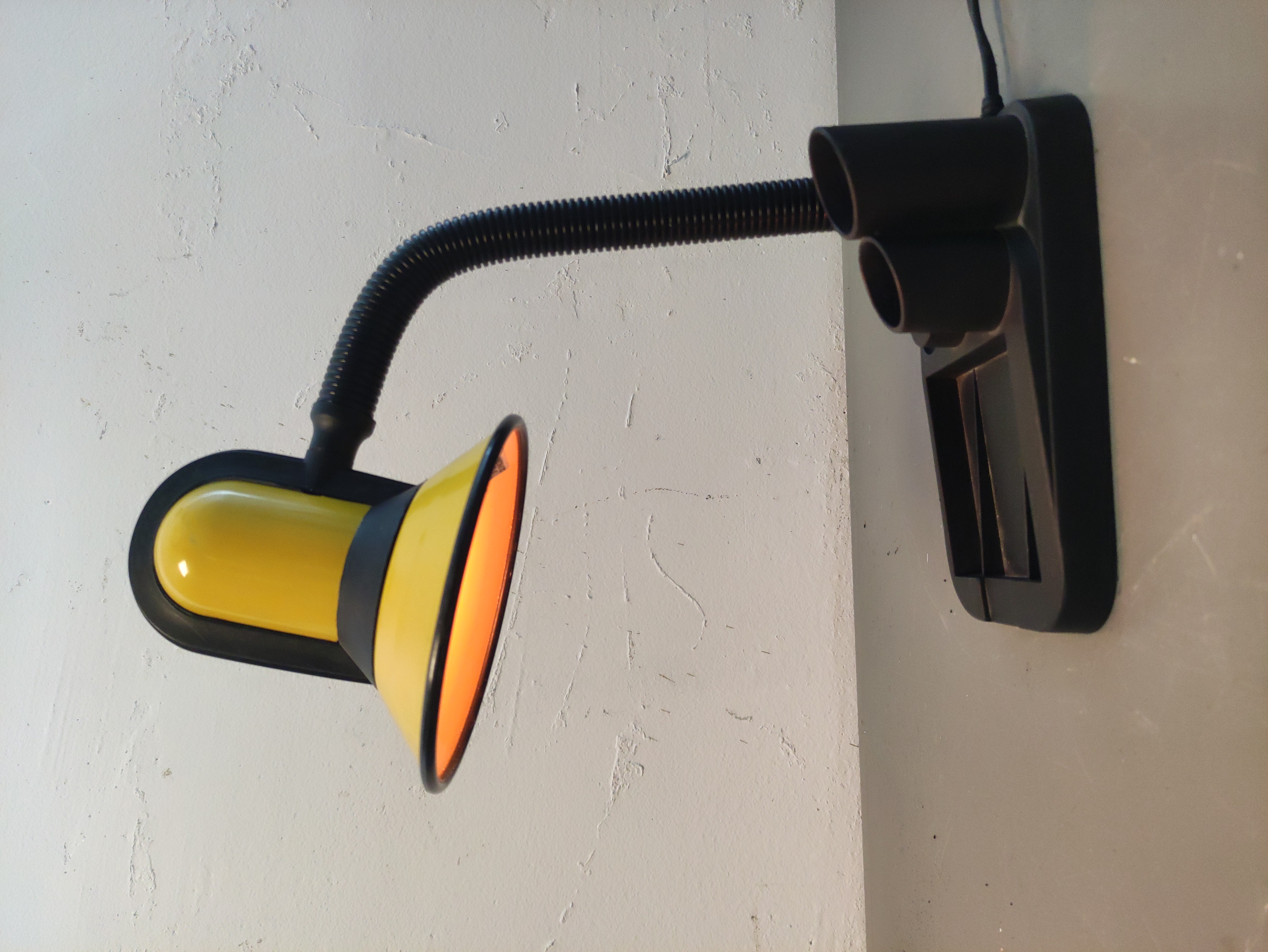 lampara flexo fase metal plastico e27 34.5x22x10.5-13.5 1u